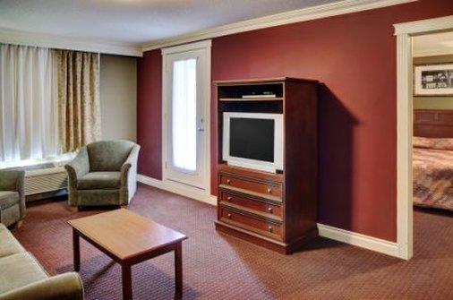 Lakeview Inns & Suites - Edson Airport West Стая снимка